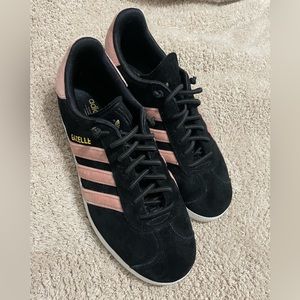 Adidas Gazelle women’s 7